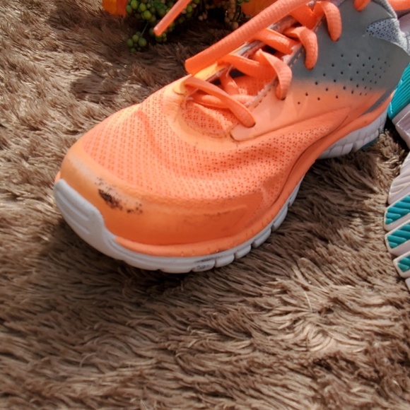 Champion neon running shoes - Picture 3 of 3